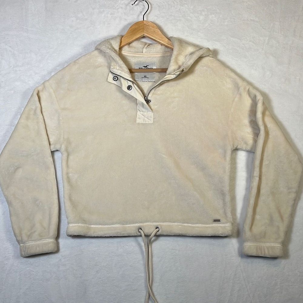 Hollister soft plush hoodie pullover- Women’s X-Small